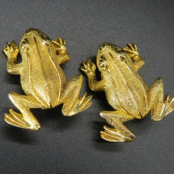 1980s Vintage Gold Plated Frog Clip On Earrings