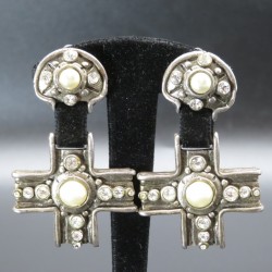 Jacky de G, Paris cross clip on earrings